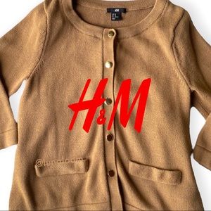 H&M | 3/4 Sleeve Button-Up Faux Pocket Cardigan. In a Toasted Hazelnut Hue.